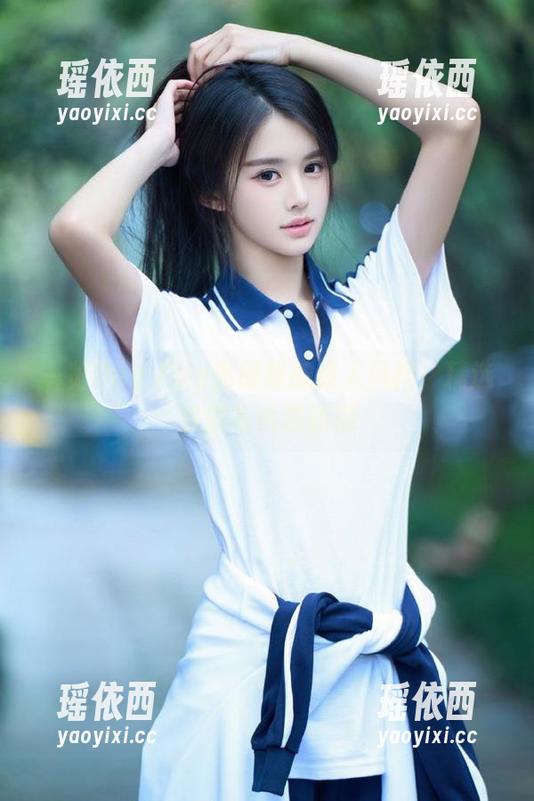 一览Puy Puy高跟鞋的迷人风格：精选原图与优雅图册
